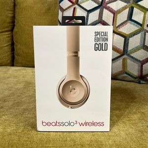 Used Special Edition Beats Solo Wireless